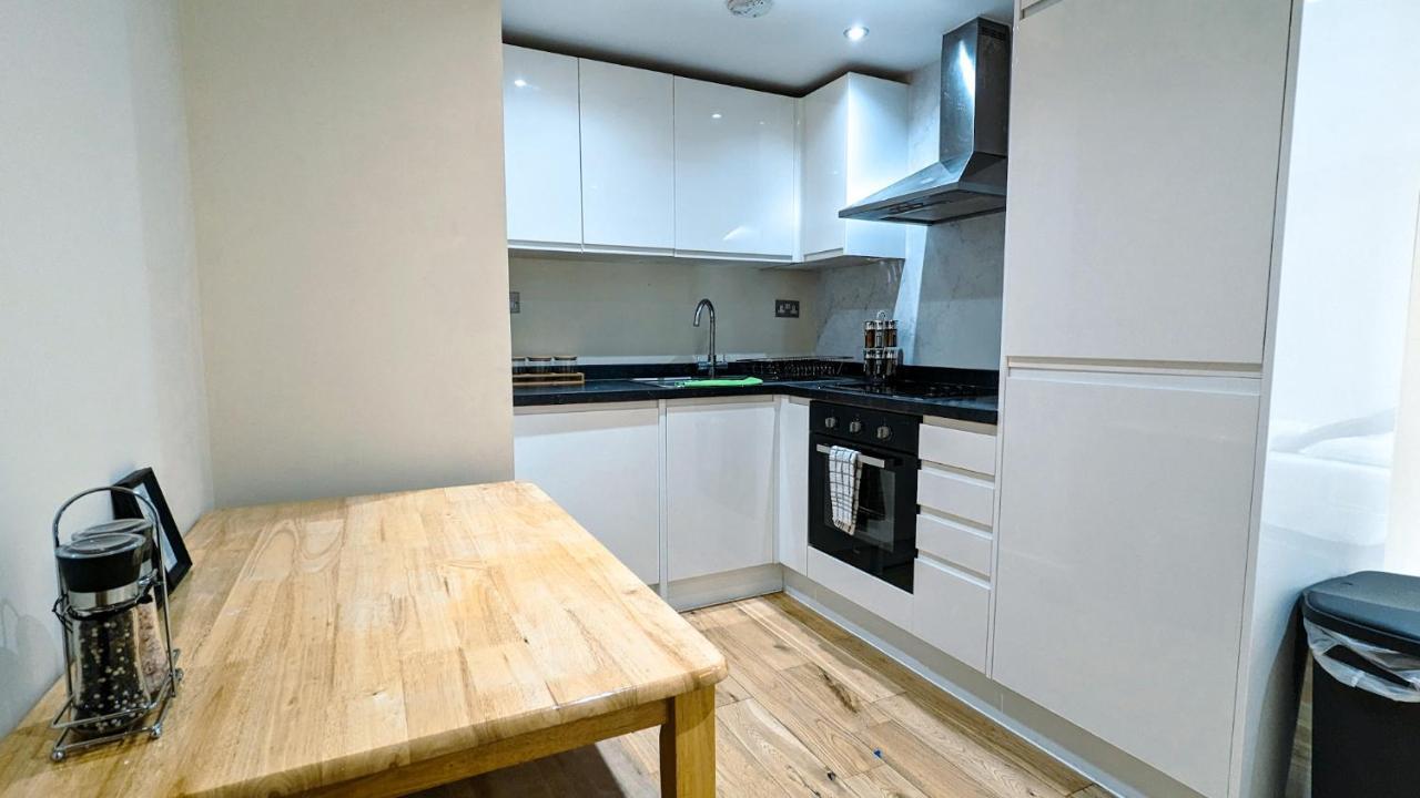 Spacious Apartment In Trendy Hackney ロンドン エクステリア 写真