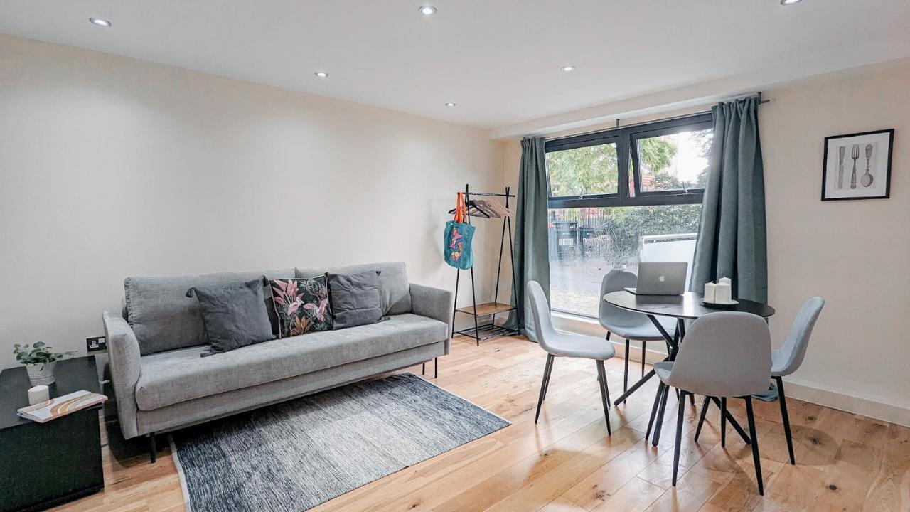 Spacious Apartment In Trendy Hackney ロンドン エクステリア 写真