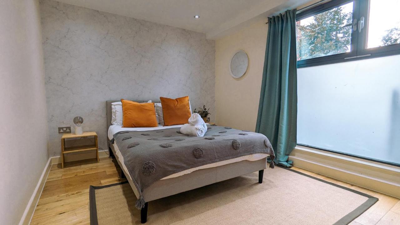 Spacious Apartment In Trendy Hackney ロンドン エクステリア 写真