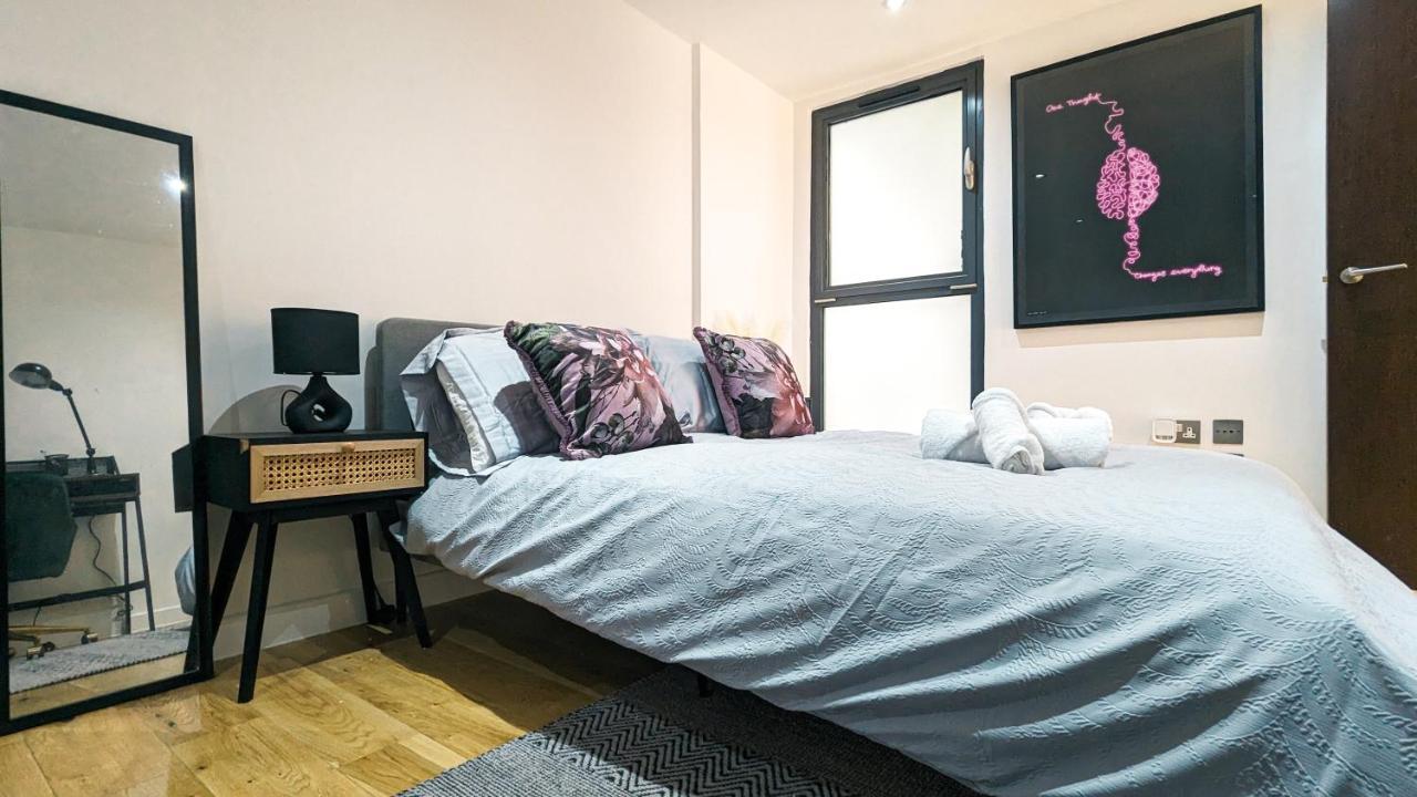 Spacious Apartment In Trendy Hackney ロンドン エクステリア 写真