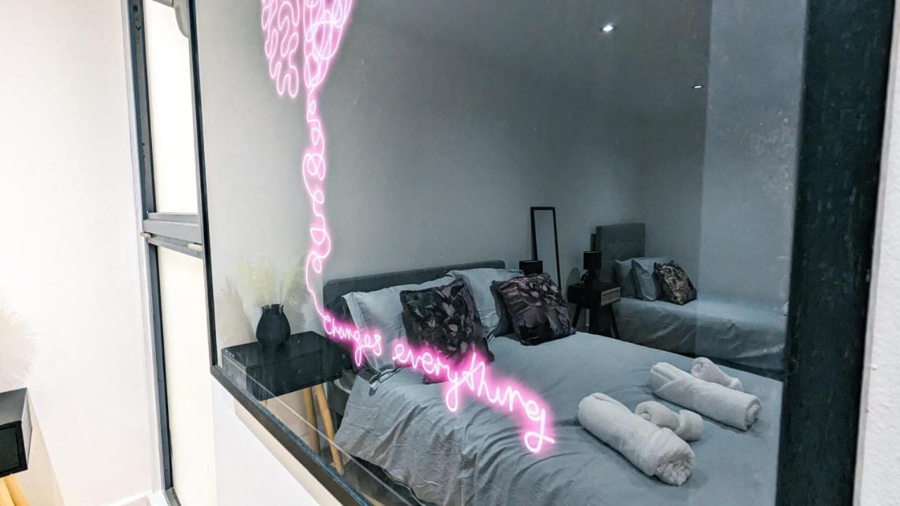 Spacious Apartment In Trendy Hackney ロンドン エクステリア 写真