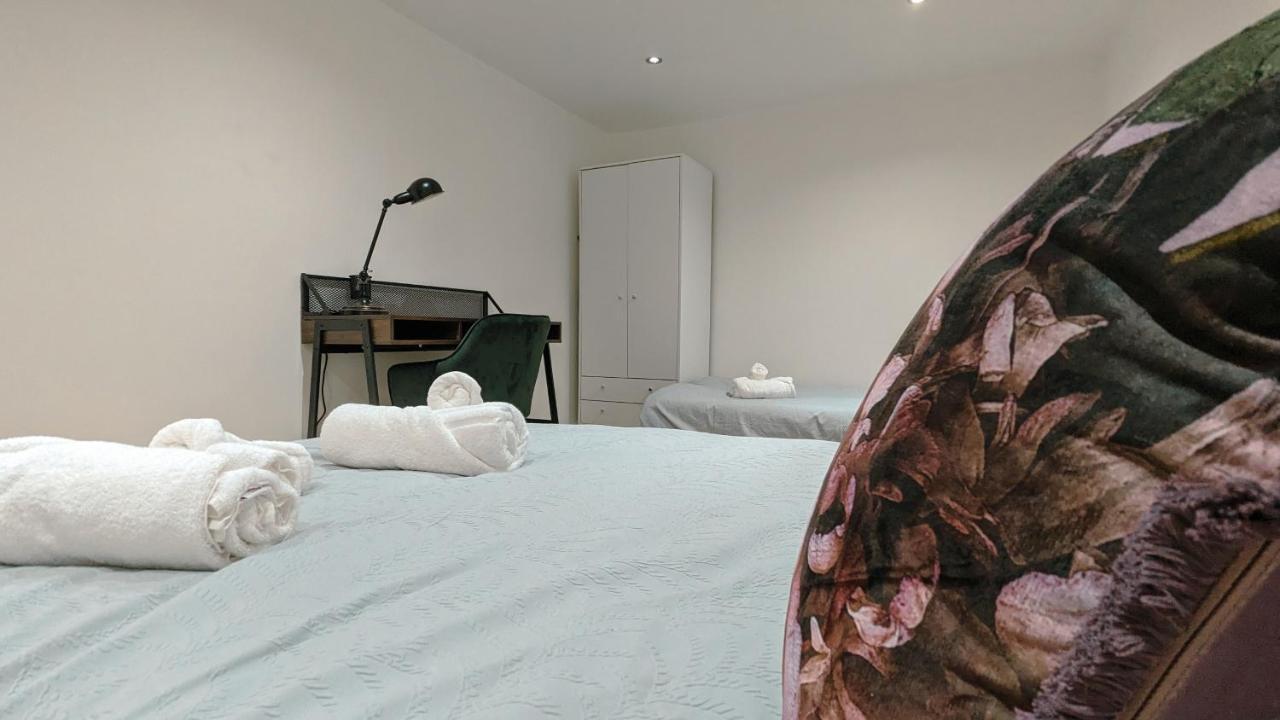 Spacious Apartment In Trendy Hackney ロンドン エクステリア 写真