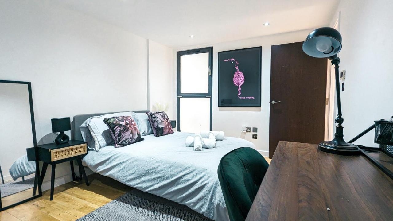 Spacious Apartment In Trendy Hackney ロンドン エクステリア 写真